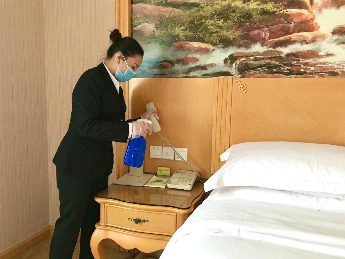 维也纳国际酒店深圳光明大道店 外观 照片