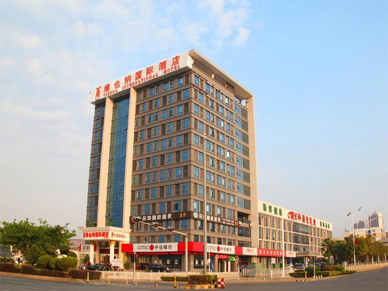 维也纳国际酒店深圳光明大道店 外观 照片